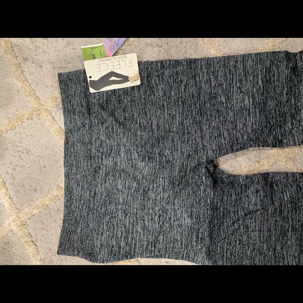 BNWT Thermal Leggings - Picture 3 of 3